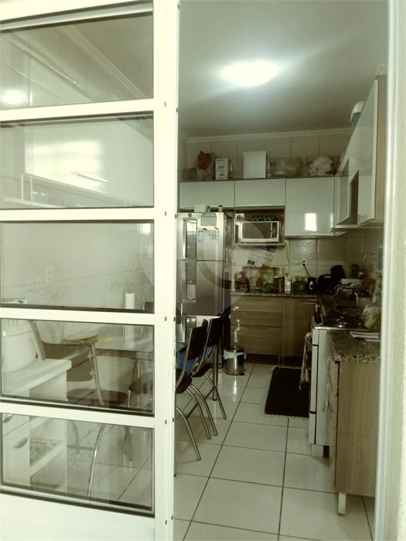 Casa à venda com 2 quartos, sendo 1 suíte, no condomínio Jardim Débora, Poá - SP
