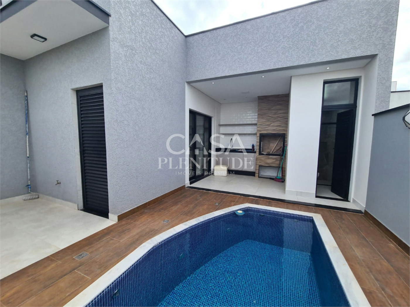 Casa em condomínio à venda com 5 quartos, sendo 3 suítes, em Wanel Ville, Sorocaba, SP