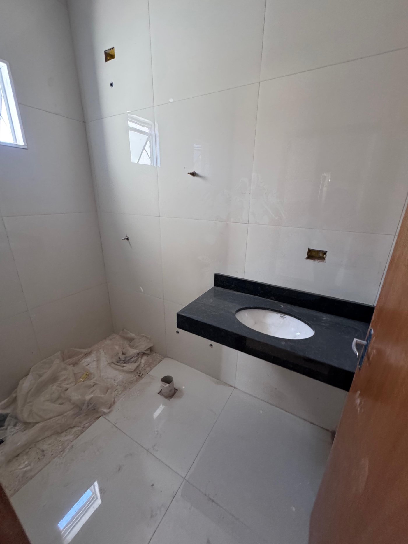 Casa à venda com 3 quartos, sendo 1 suíte,  em Nova Três Lagoas, Três Lagoas, MS