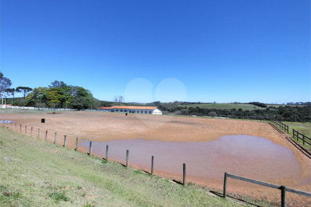 Fazenda para alugar com 3 quartos em Vila Santana, Itapetininga, SP