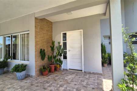 Casa à venda com 5 quartos, sendo 4 suítes, no condomínio Terras de Lucas, Sorocaba - SP