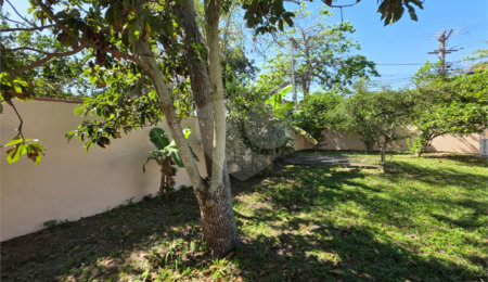 Casa à venda com 2 quartos, sendo 1 suíte,  em Tucuns, Armação dos Búzios, RJ