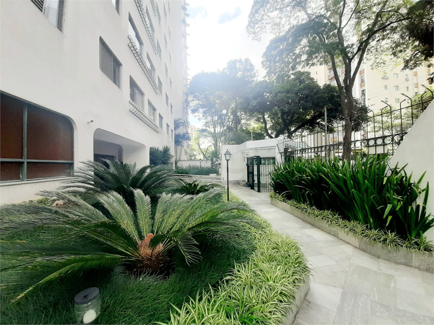 Apartamento à venda com 3 quartos em Moema, São Paulo, SP