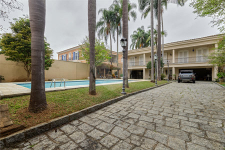 Casa à venda ou para alugar com 5 suítes em Alto da Boa Vista, São Paulo, SP