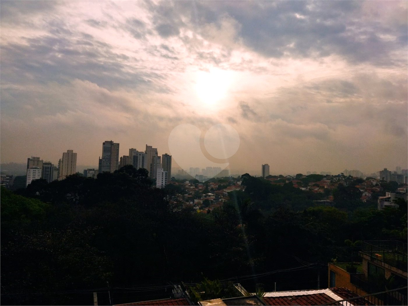 Casa à venda ou para alugar com 4 quartos, sendo 1 suíte, em Sumarezinho, São Paulo, SP