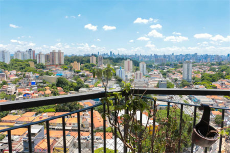 Apartamento à venda com 3 quartos, sendo 1 suíte, em Vila Gomes, São Paulo, SP