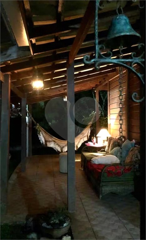 Casa à venda com 2 quartos, sendo 1 suíte, no condomínio Sausalito, Mairiporã - SP