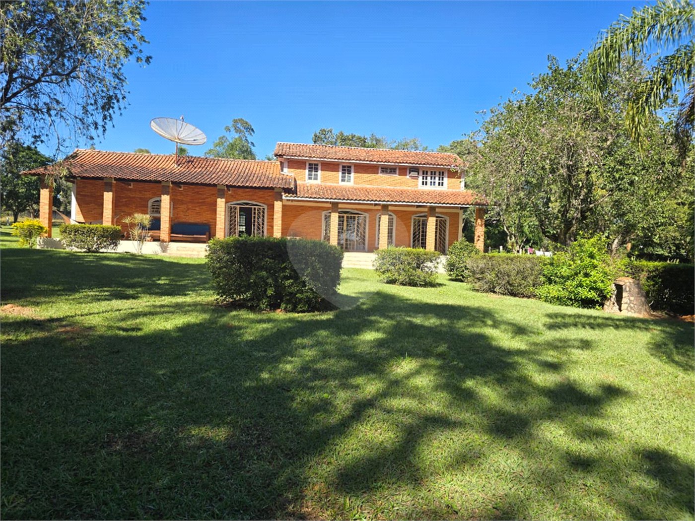 Chácara à venda com 4 quartos, sendo 1 suíte, em Cercadinho, Alambari, SP