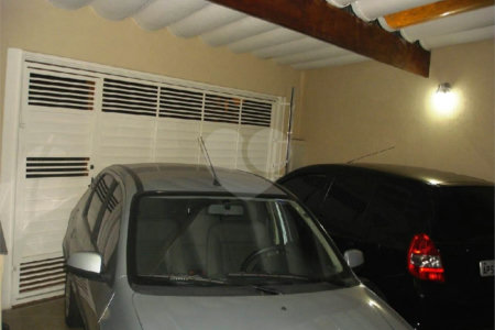 Casa Reformada 106 m² com 3 Dormitórios 2 suítes 2 vagas 3 banheiros e Espaço Gourmet na Vila Vera/SP Estuda permuta.