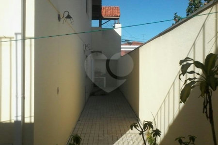 SOBRADO COM 380M AC 350M AT 5 DORMITÓRIOS SENDO 2 SUÍTES NO JARDIM AEROPORTO