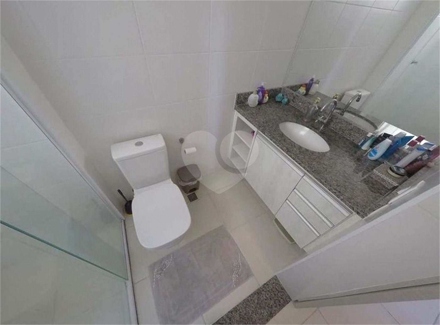 Apartamento à Venda em Condomínio Fechado – Ótima Localização e Infraestrutura Completa