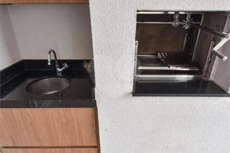 Apartamento no Ipiranga de 94m2 com 2 dorms, 1 suíte, 3 banheiros, 2 vagas. Estuda permuta.