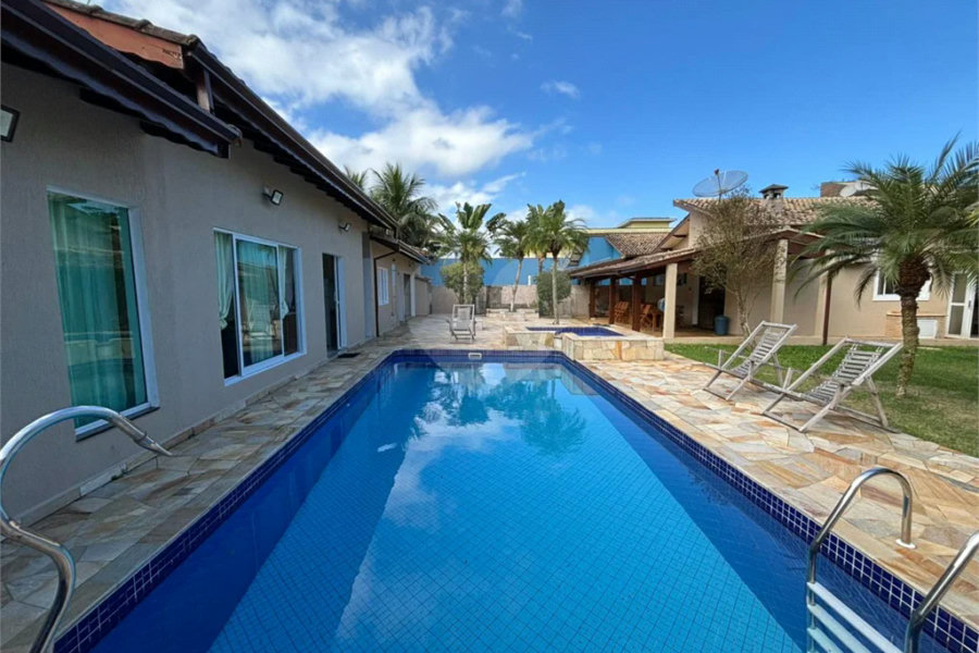 Casa à venda com 4 quartos, sendo 3 suítes,  em Morada da Praia, Bertioga, SP