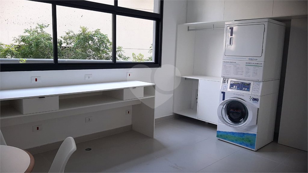 Apartamento para locação 45m2 na Bela Vista 2 dormitórios 1 vaga Próximo à Av. Paulista