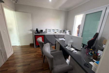 Casa à venda com 3 suítes em Vila Augusta, Guarulhos, SP