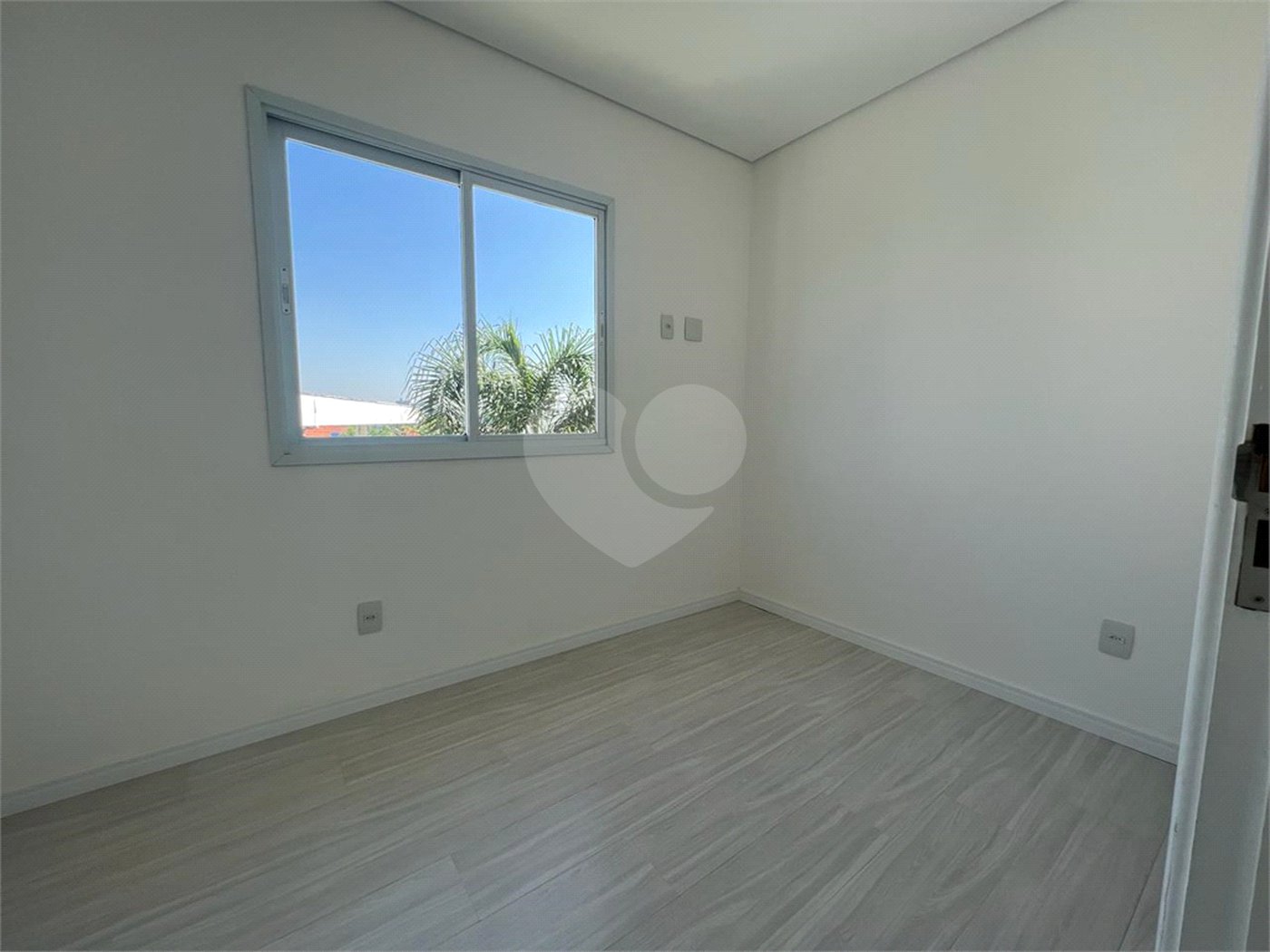 Casa à venda com 3 quartos, sendo 1 suíte, em Jardim Semiramis, Cotia, SP