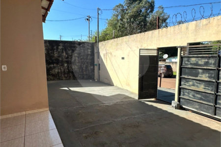 Casa à venda com 2 quartos, sendo 1 suíte, em Jardim Primavera I, Ponta Porã, MS