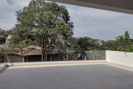 Casa à venda com 4 suítes no condomínio Estância Marambaia, Vinhedo - SP