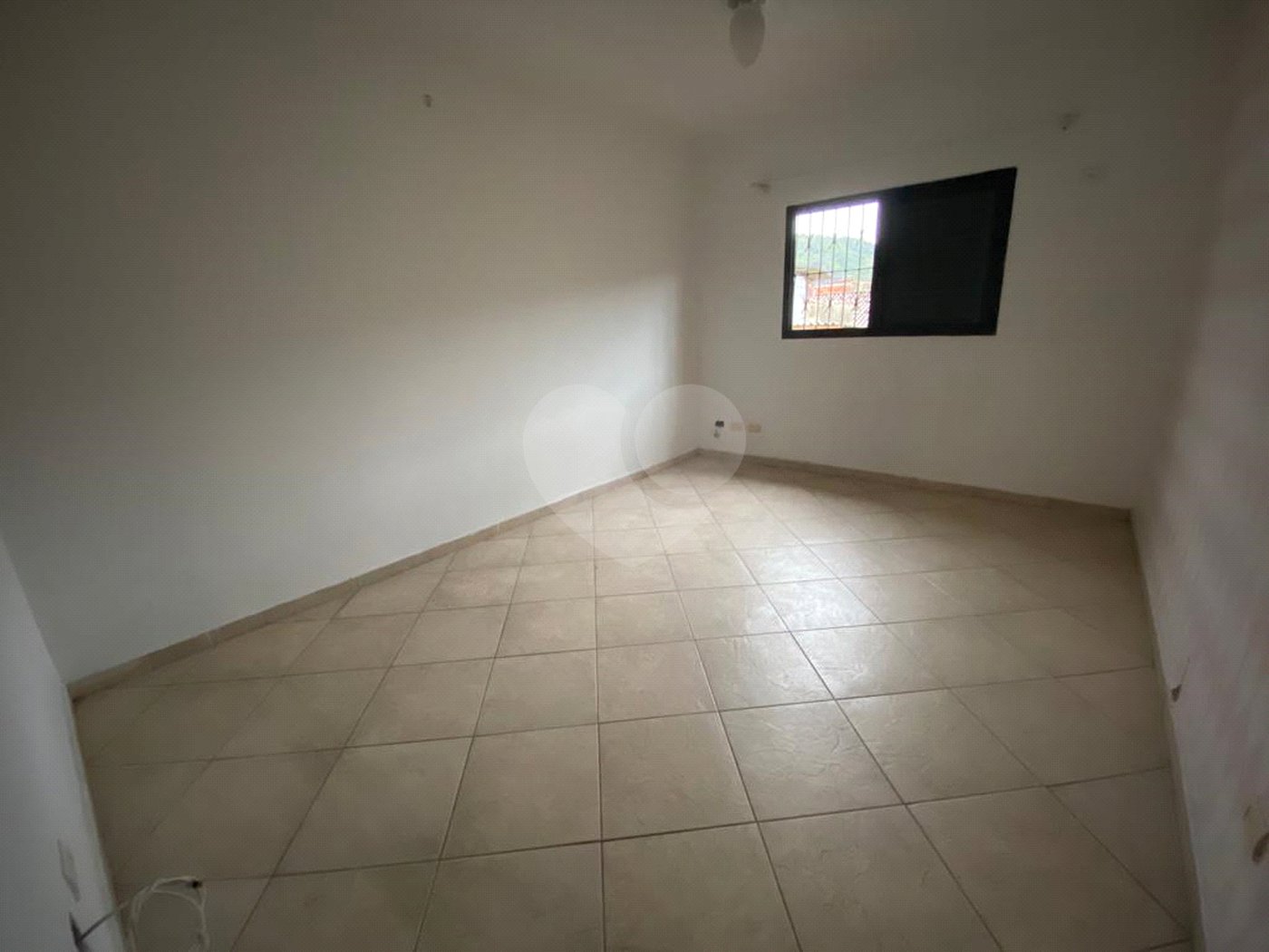 Casa à venda com 3 quartos, sendo 1 suíte, em Vila Valença, São Vicente, SP