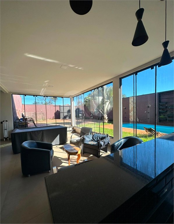 Casa à venda com 4 quartos, sendo 2 suítes, em Residencial Ponta Porã II, Ponta Porã, MS