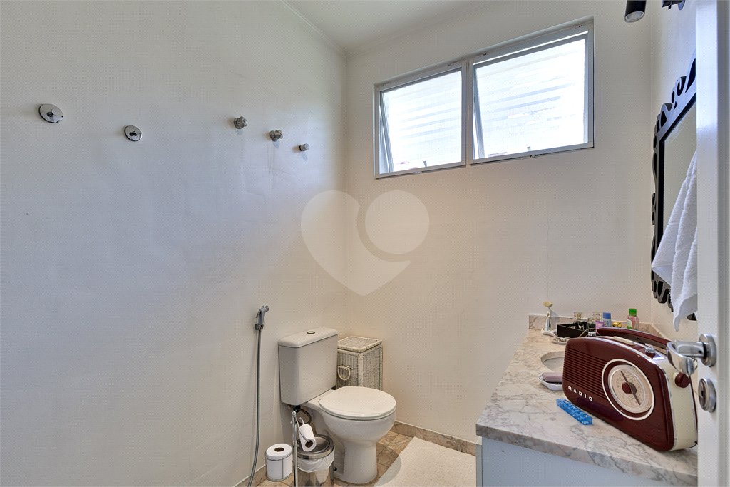Casa à venda com 4 quartos, sendo 2 suítes, em Granja Julieta, São Paulo, SP