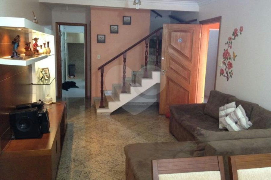 Sobrado à venda com 3 quartos, sendo 1 suíte, em Vila Nova Cachoeirinha, São Paulo, SP