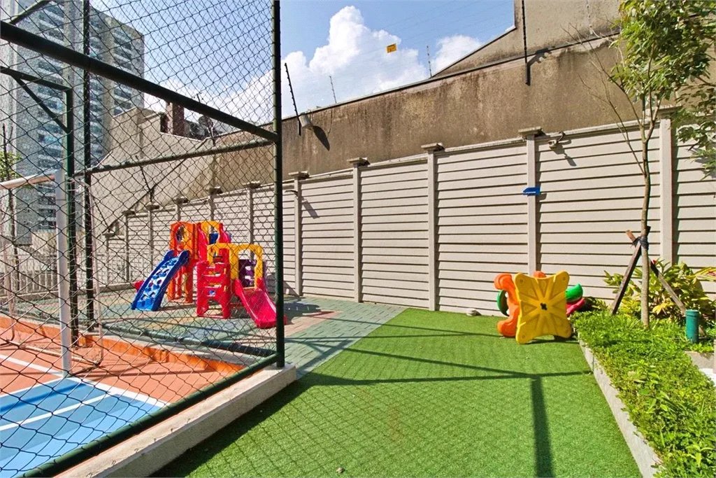 Apartamento à venda com 3 quartos, sendo 1 suíte, em Vila Andrade, São Paulo, SP