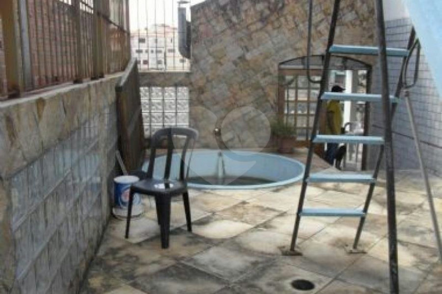 Sobrado à venda com 3 quartos, sendo 2 suítes,  em Parque Vitória, São Paulo, SP