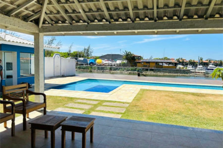 Casa para alugar com 5 quartos, sendo 4 suítes, em Marina, Armação dos Búzios, RJ
