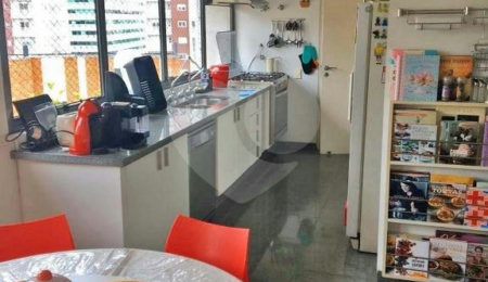 Apartamento para alugar com 4 quartos, sendo 3 suítes,  em Jardim Londrina, São Paulo, SP