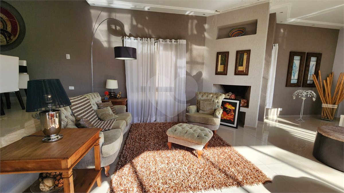 Casa à venda ou para alugar com 5 suítes no condomínio Residencial Jardim Primavera, Louveira - SP