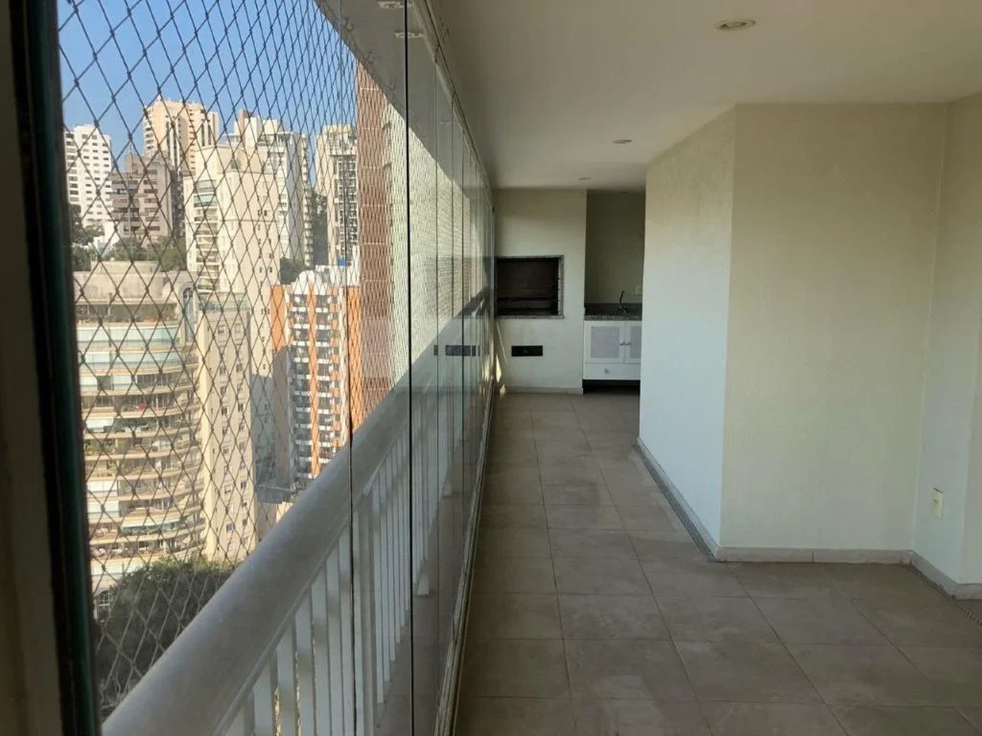 Apartamento à venda com 3 suítes em Vila Suzana, São Paulo, SP