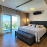 Casa à venda com 5 quartos, sendo 2 suítes, no condomínio Residencial Jardim Primavera, Louveira - SP