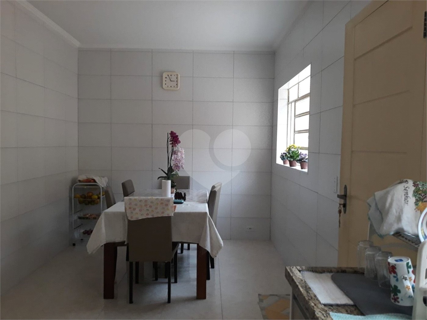 Sobrado à venda com 3 quartos, sendo 1 suíte,  em Esplanada Mendes Moraes, São Roque, SP