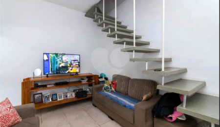 Sobrado à venda com 2 quartos, sendo 1 suíte,  em Chora Menino, São Paulo, SP