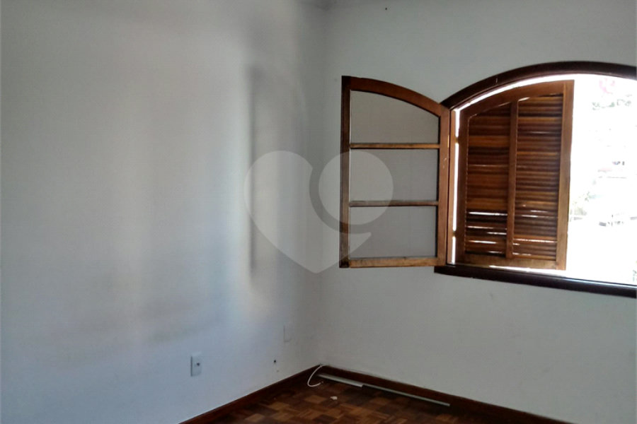 Sobrado à venda com 3 quartos, sendo 1 suíte, em Tremembé, São Paulo, SP