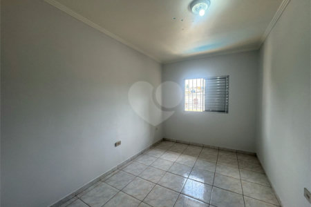 Casa à venda com 4 quartos, sendo 2 suítes, em Jardim Bela Vista, Guarulhos, SP