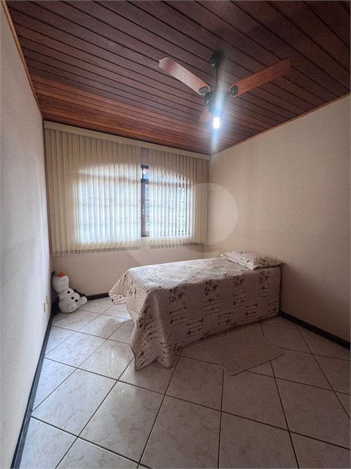 Casa à venda com 5 quartos, sendo 1 suíte, no condomínio Pedra Bonita, Rio de Janeiro - RJ