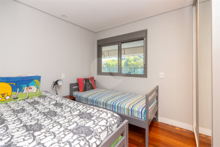 Apartamento à venda com 3 quartos, sendo 1 suíte, em Chácara Santo Antônio (zona Sul), São Paulo, SP