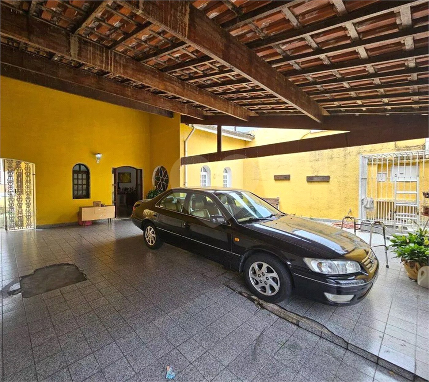 Casa Térrea à venda com 3 quartos, sendo 1 suíte, no Centro, Poá, SP