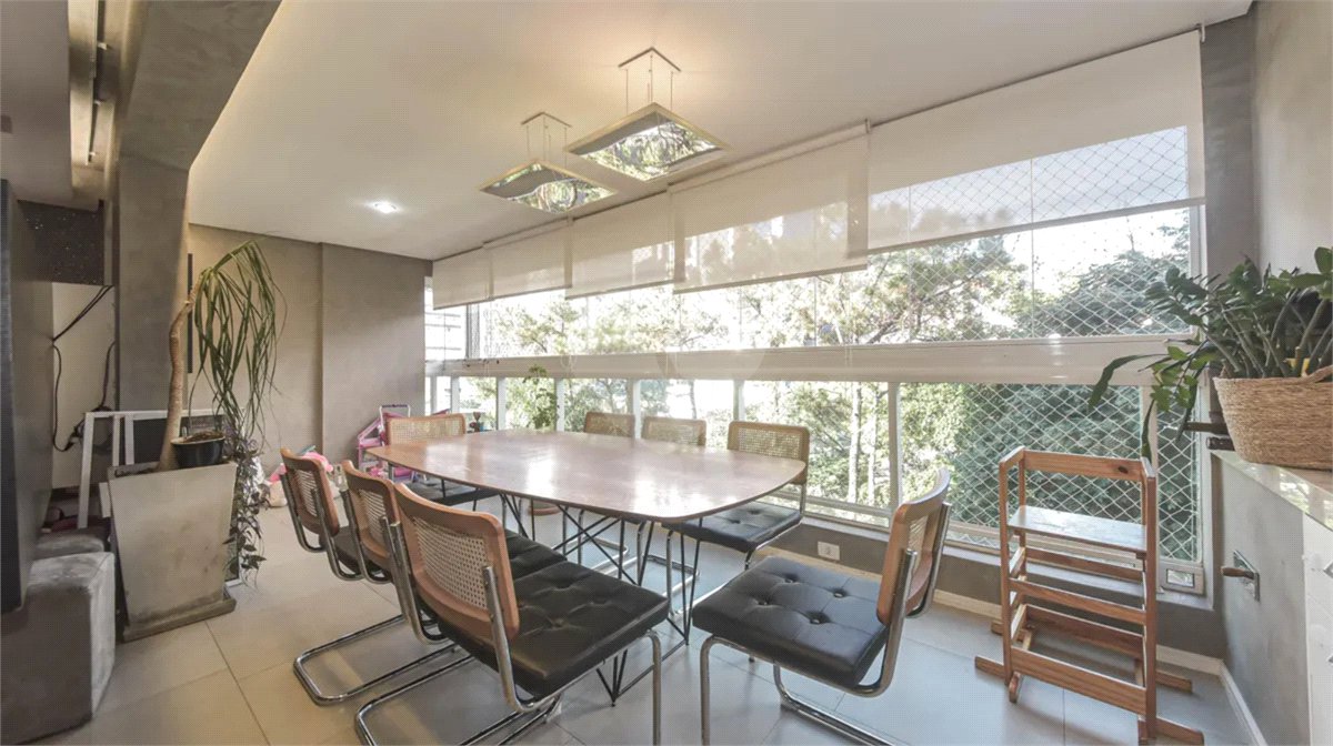 Apartamento à venda com 3 suítes em Vila Gertrudes, São Paulo, SP