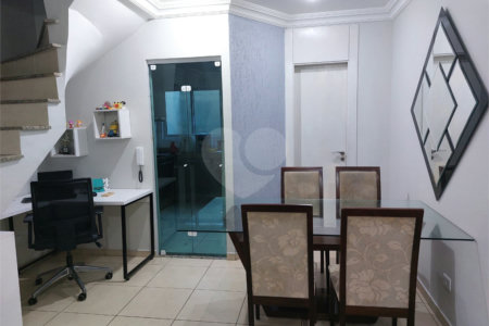 Casa à venda com 2 suítes no condomínio Villa Dell Victor, São Paulo - SP