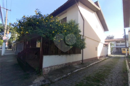 Sobrado à venda com 3 quartos em Vila Cordeiro, São Paulo, SP