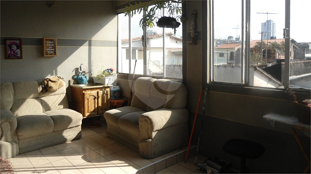 Sobrado à venda com 5 quartos, sendo 2 suítes,  em Vila Cidinha, Mogi das Cruzes, SP