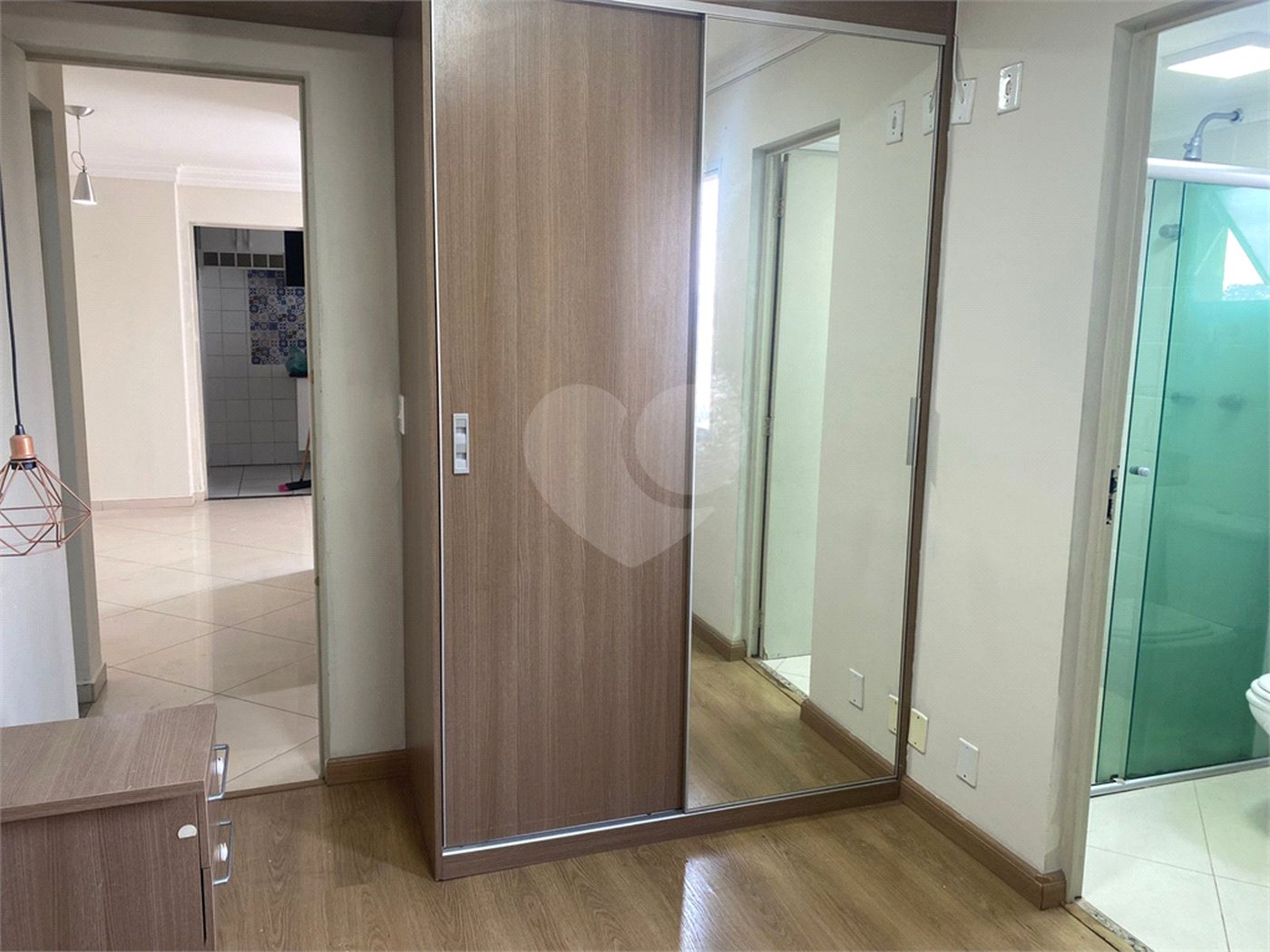 Apartamento à venda com 2 quartos, sendo 1 suíte, em Parque Maria Domitila, São Paulo, SP