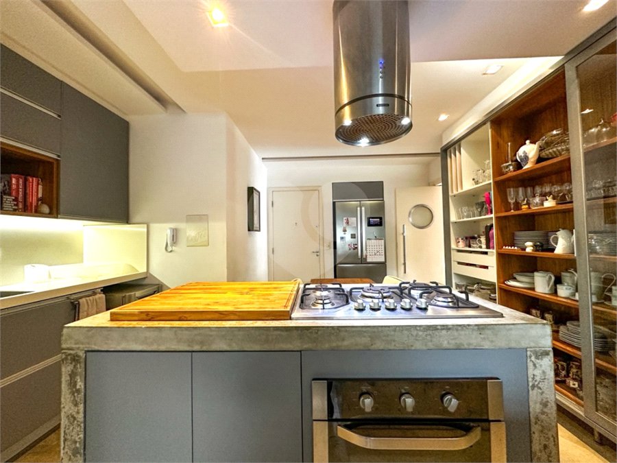 Apartamento à venda com 3 quartos, sendo 1 suíte, em Vila Sofia, São Paulo, SP