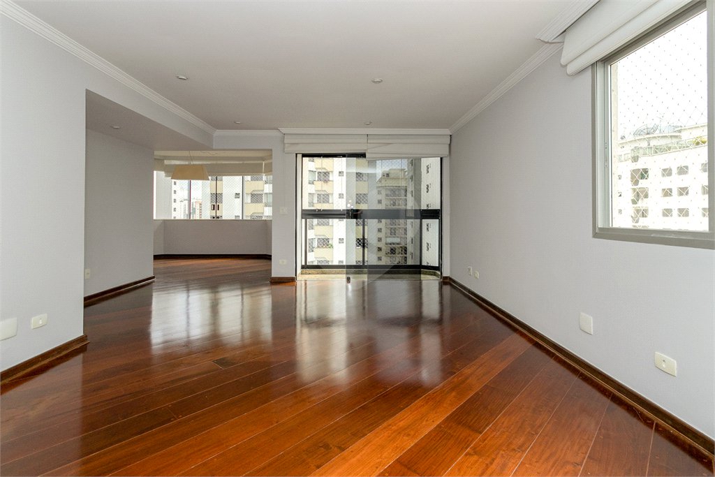 Apartamento à venda com 4 quartos, sendo 3 suítes, em Perdizes, São Paulo, SP
