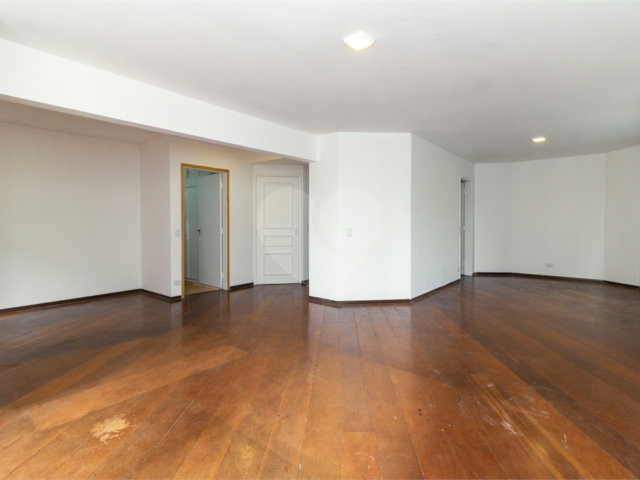 Apartamento à venda com 4 quartos, sendo 2 suítes,  em Brooklin, São Paulo, SP