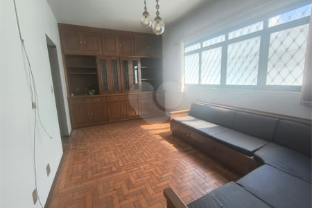 Casa à venda com 3 quartos, sendo 1 suíte, em Vila Santana, Araraquara, SP