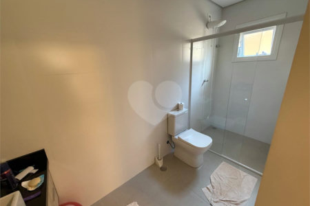 Sobrado à venda com 5 quartos, sendo 3 suítes, em Jardim Franca, São Paulo, SP